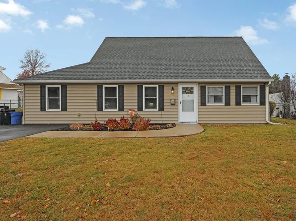 45 Curry Hill Rd, Levittown, PA 19057