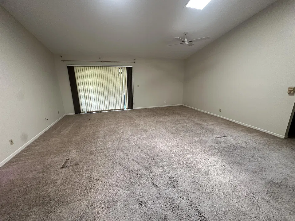 4671 NW 93rd Ave
