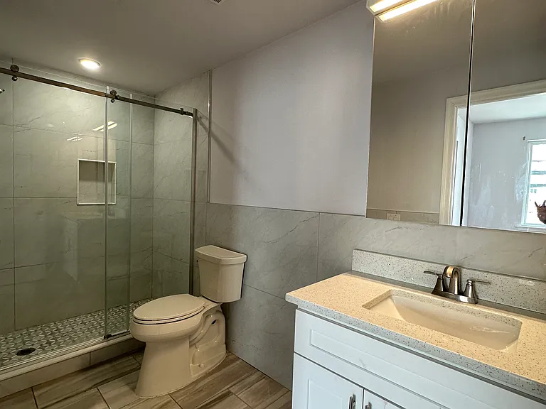 636 N 13th St #1 — Photo 6