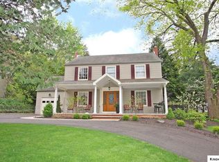 1104 E Chestnut St, Mount Vernon, OH 43050