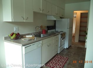 258 Evergreen Rd APT 02, Lake Oswego, OR 97034