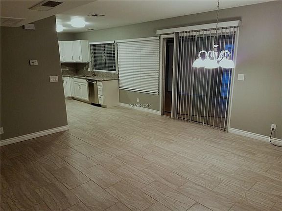 5th image of 7448 Walnut Creek Dr