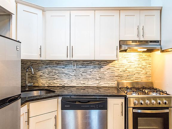 2nd image of 229 Jefferson St APT 3F
