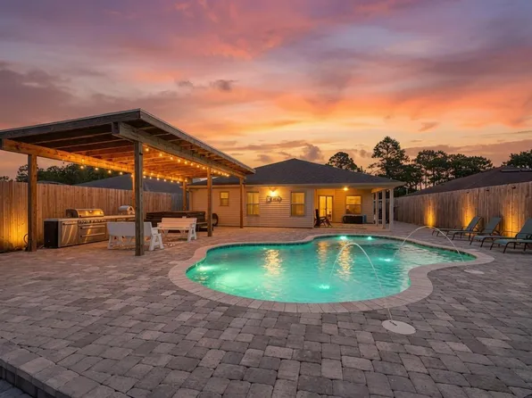 8193 Sierra St, Navarre, FL 32566