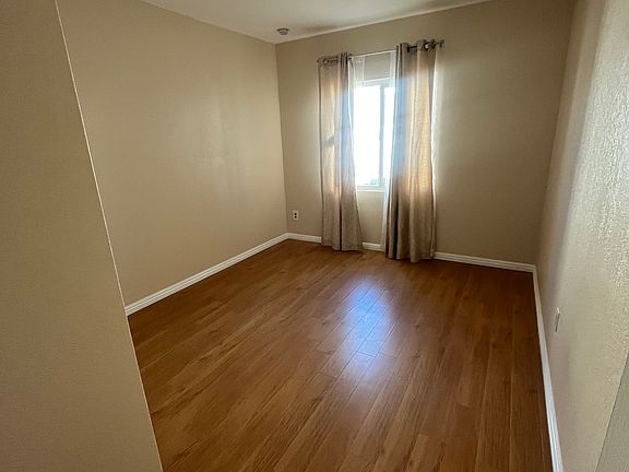 4th image of 738 Glengrove Ave