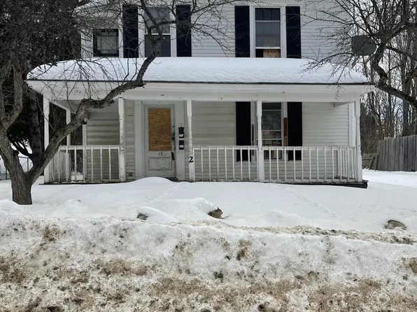 15 Maple Street, Dexter, ME 04930