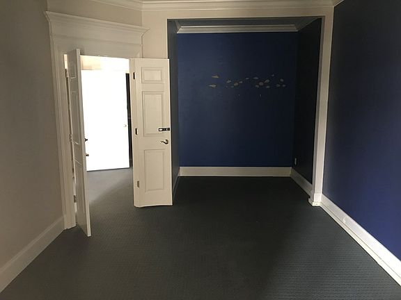 3rd image of 2719 Graves Dr Ste 10