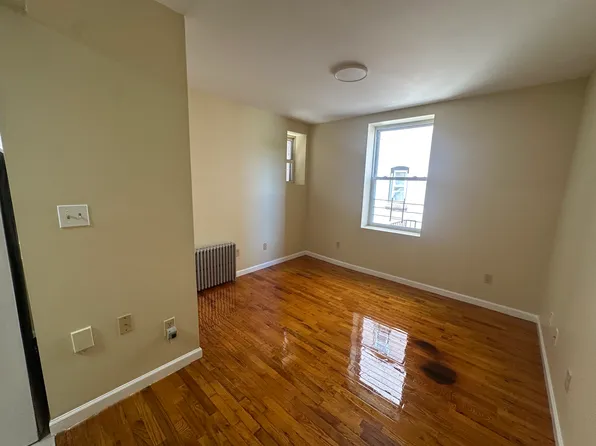 (undisclosed Address), Mount Vernon, NY 10553