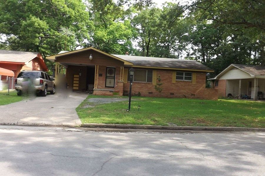 1st image of 2303 W 36th Ave