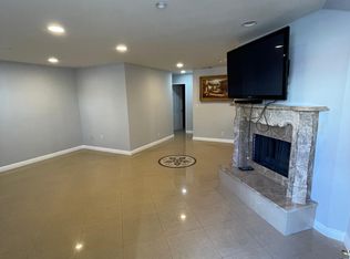 1328 N Columbus Ave, Glendale, CA 91202