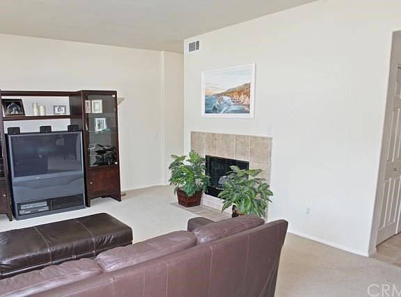 5th image of 1832 Torrance Blvd