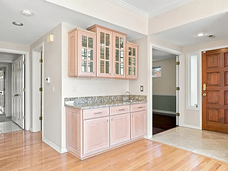 680 Ridgeside Dr #1 — Photo 10