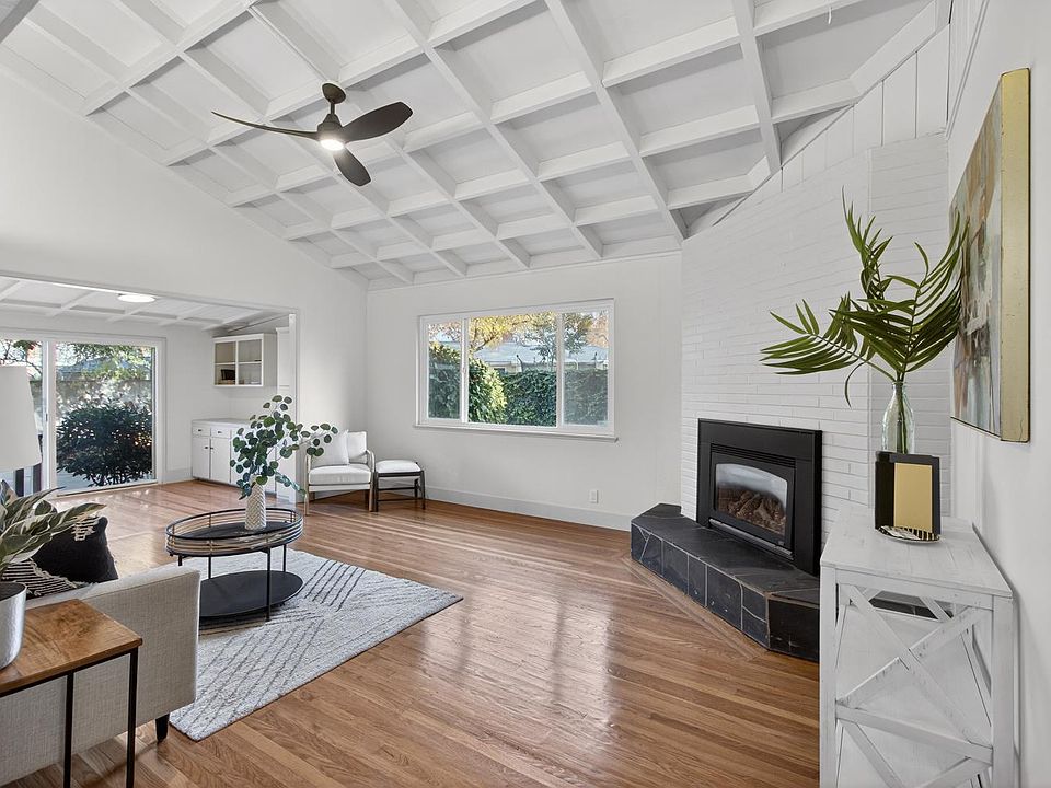 1st image of 4548 Wellesly Way