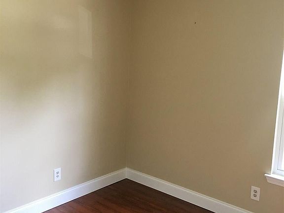 4th image of 4813 Birchwood Ct