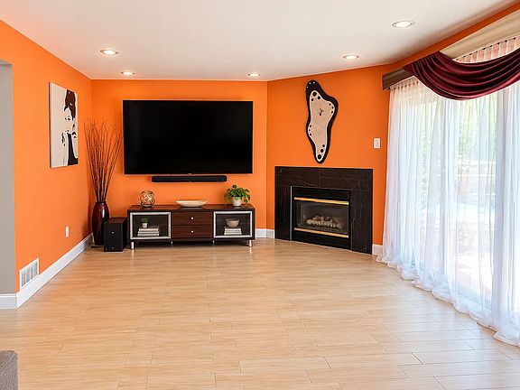 4th image of 231 Sycamore Cir