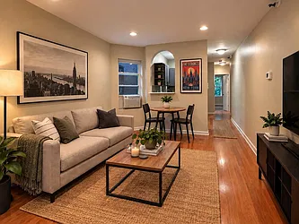 59 Saint Pauls Avenue, #2L