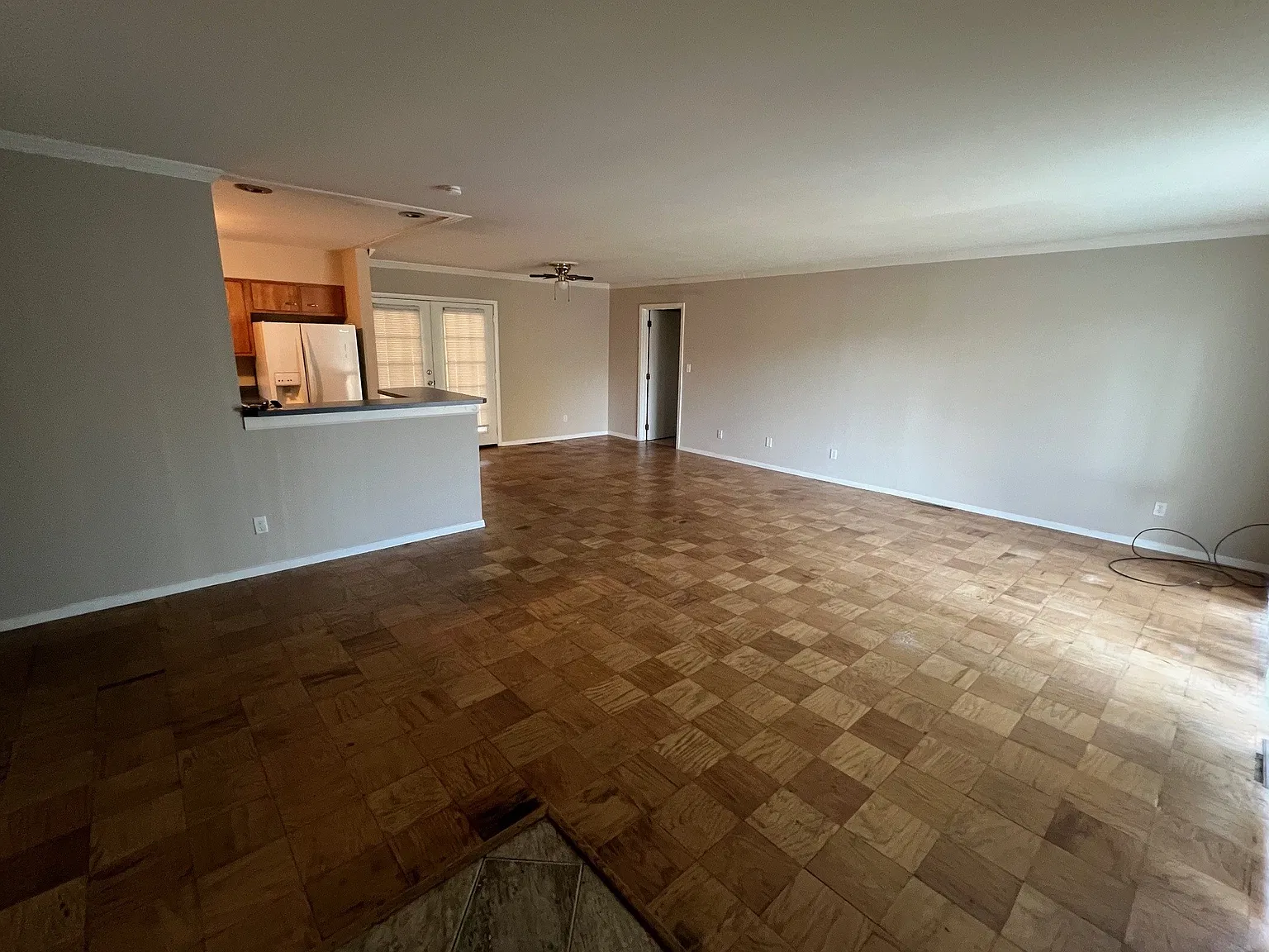 3 bed, 1351 sqft, $1,900 — Photo 3