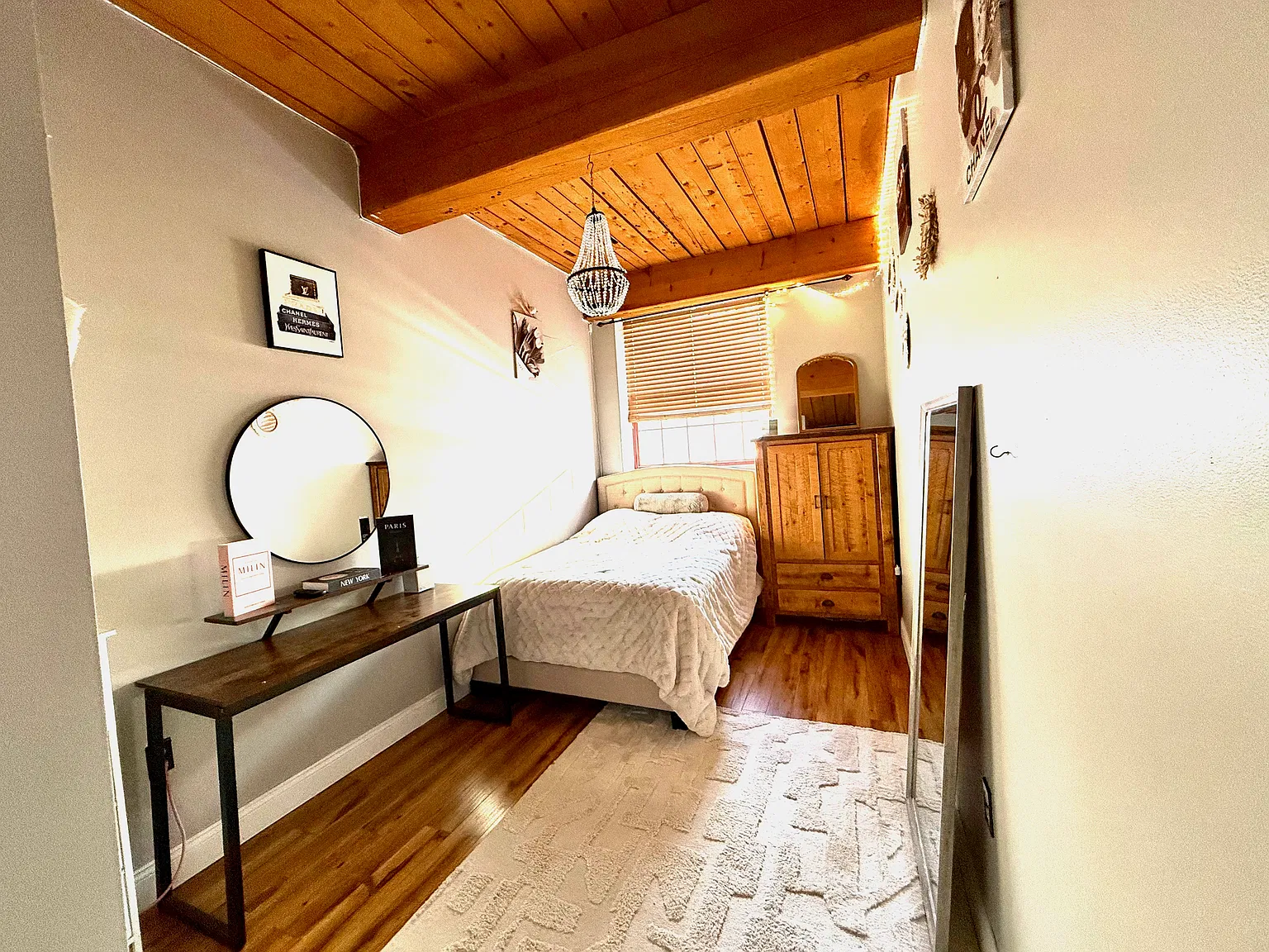 2 bed, 659 sqft, $2,300 — Photo 4