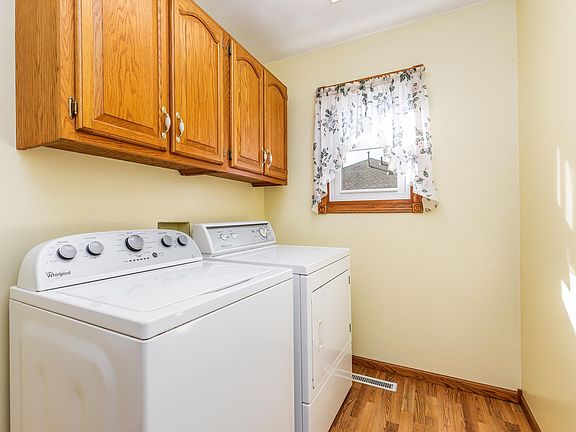 5th image of 700 Missy Dr