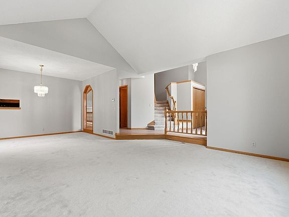 5th image of 1827 Hydram Ave N