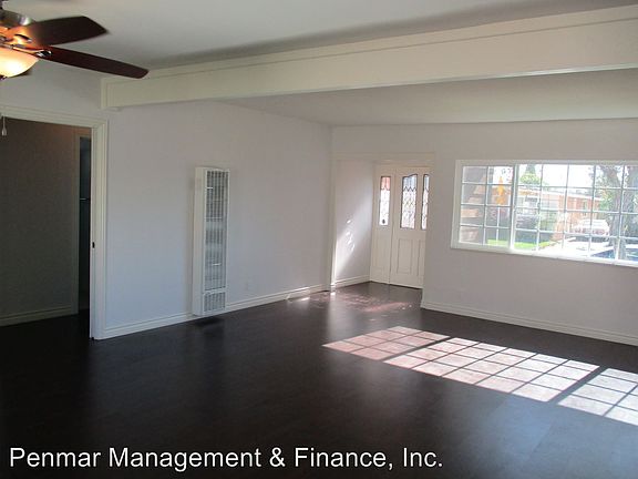 3rd image of 4733 W 133rd St