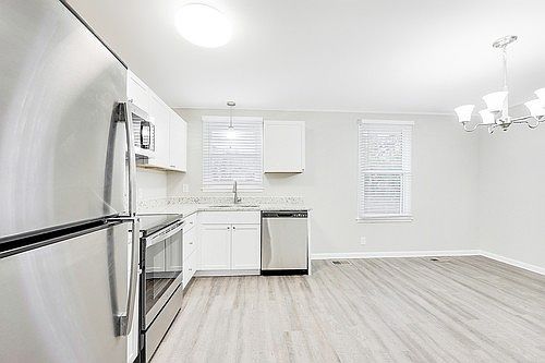 5th image of 624 Baldwin Ct