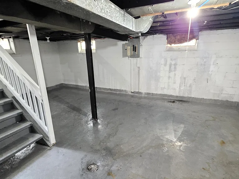 15841 Steel St — Photo 23