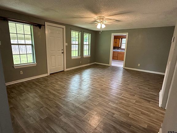 4th image of 701 N Pineda St