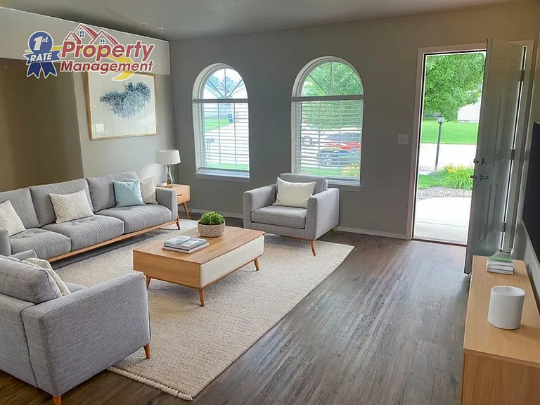 3316 Coachman Ct — Photo 2