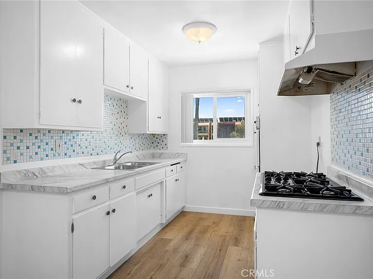 17845 Sherman Way #7 — Photo 10