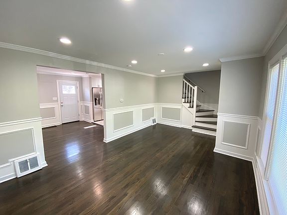 4th image of 4208 Park Ave