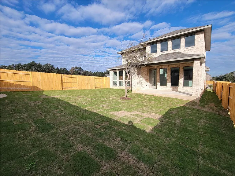 113 Bluff Creek Ln — Photo 28