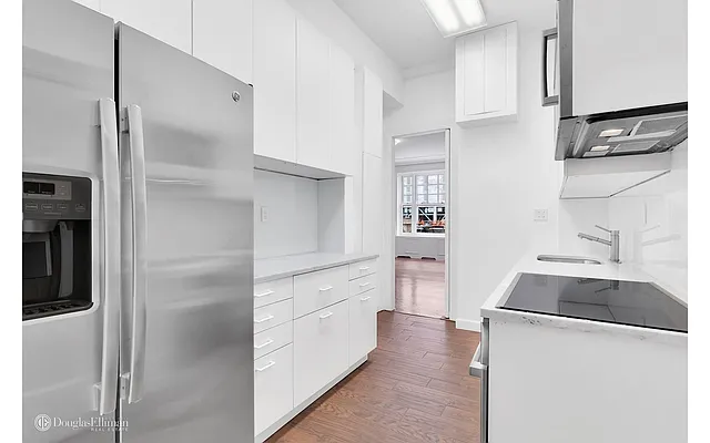 Rented by Douglas Elliman | media 20