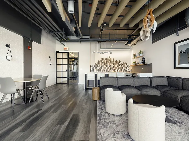 1530 S State St #16M — Photo 20