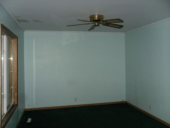 3rd image of 65 Hickory Dr