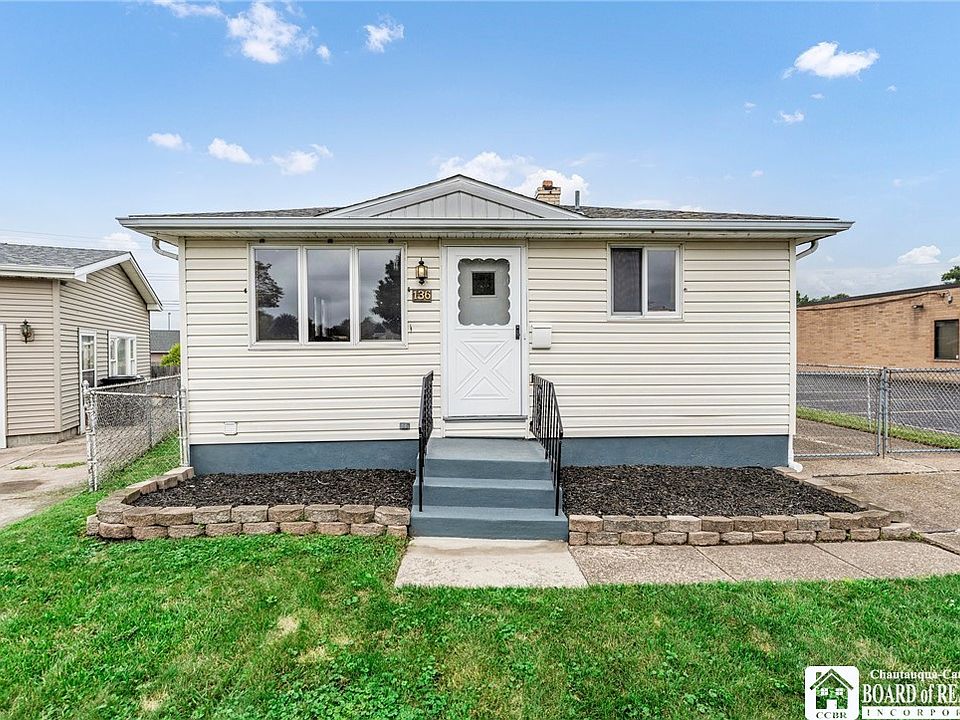 1st image of 136 Oakview Dr