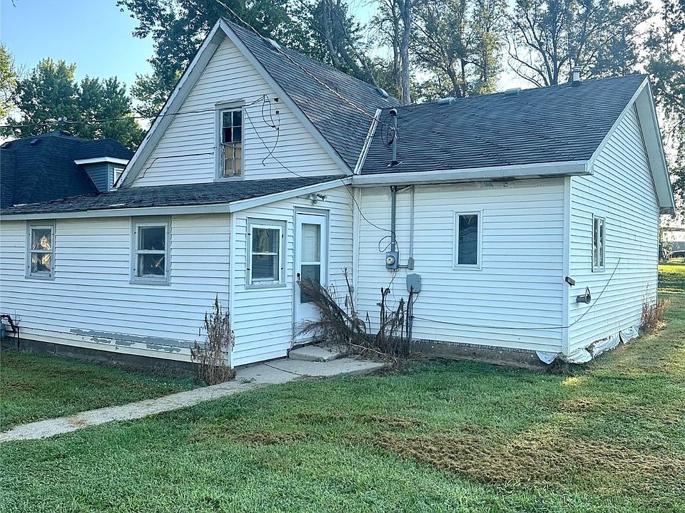 2nd image of 404 Eva St