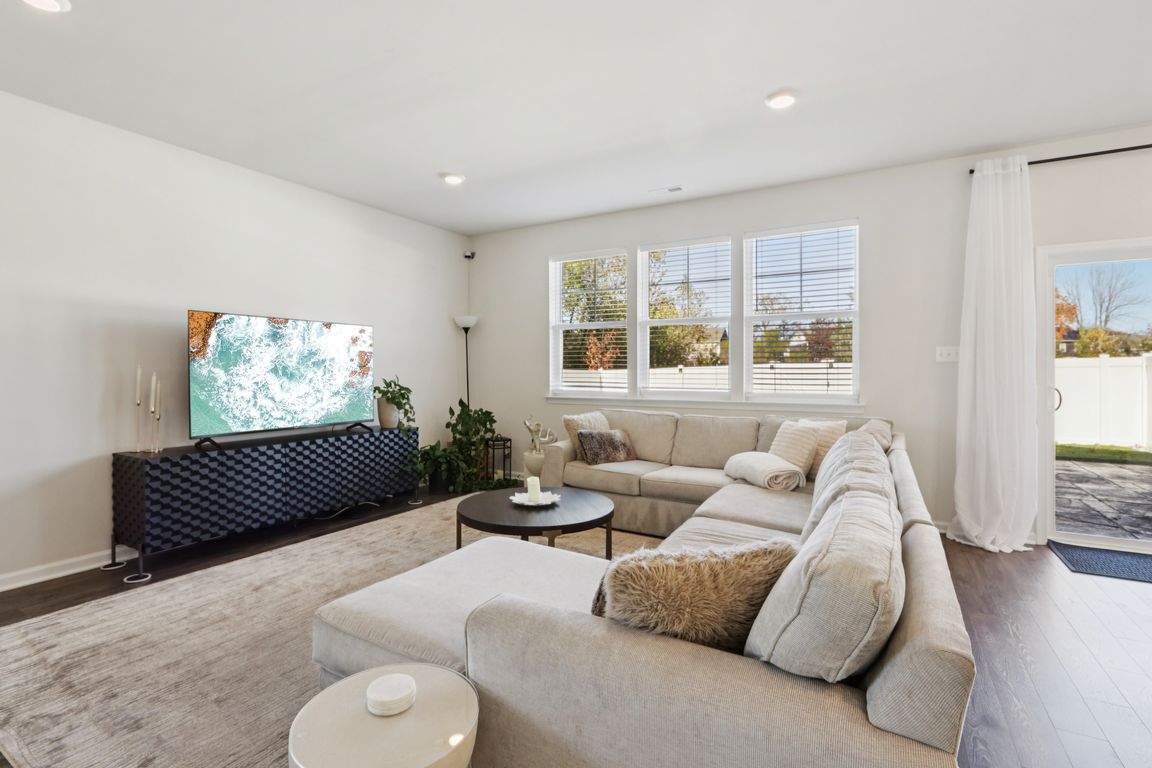 next background image