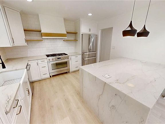 4th image of 106 Evergreen Way