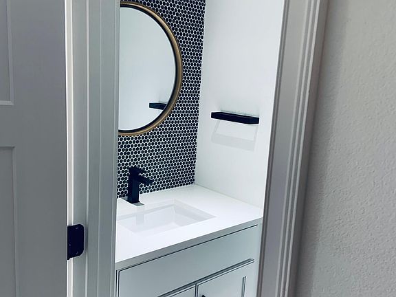 4th image of 415 High View Ln #415
