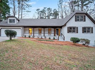 5464 Breathitt Dr SW, Lilburn, GA 30047