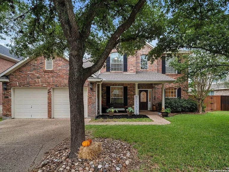 26022 Cuyahoga Cir — Photo 30