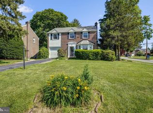 1437 Sunnyhill Ln, Havertown, PA 19083