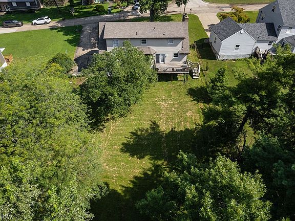 5th image of 14 Valley View Dr