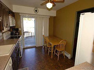 4th image of 11 Waterview Ave