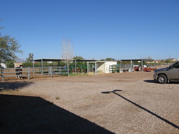 horse pens, tack room
