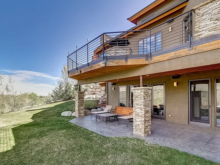 1985 Balsam Dr — Photo 10