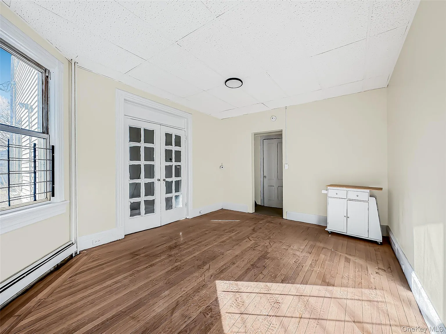 2 bed, 1.0 bath, 700 sqft, $2,600 — Photo 1
