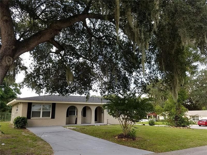 1st image of 1065 E Tee Cir