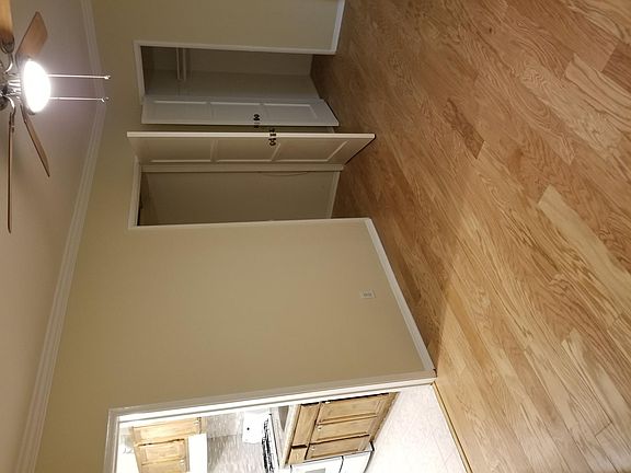 3rd image of 2040 S Beverly Glen Blvd APT 5